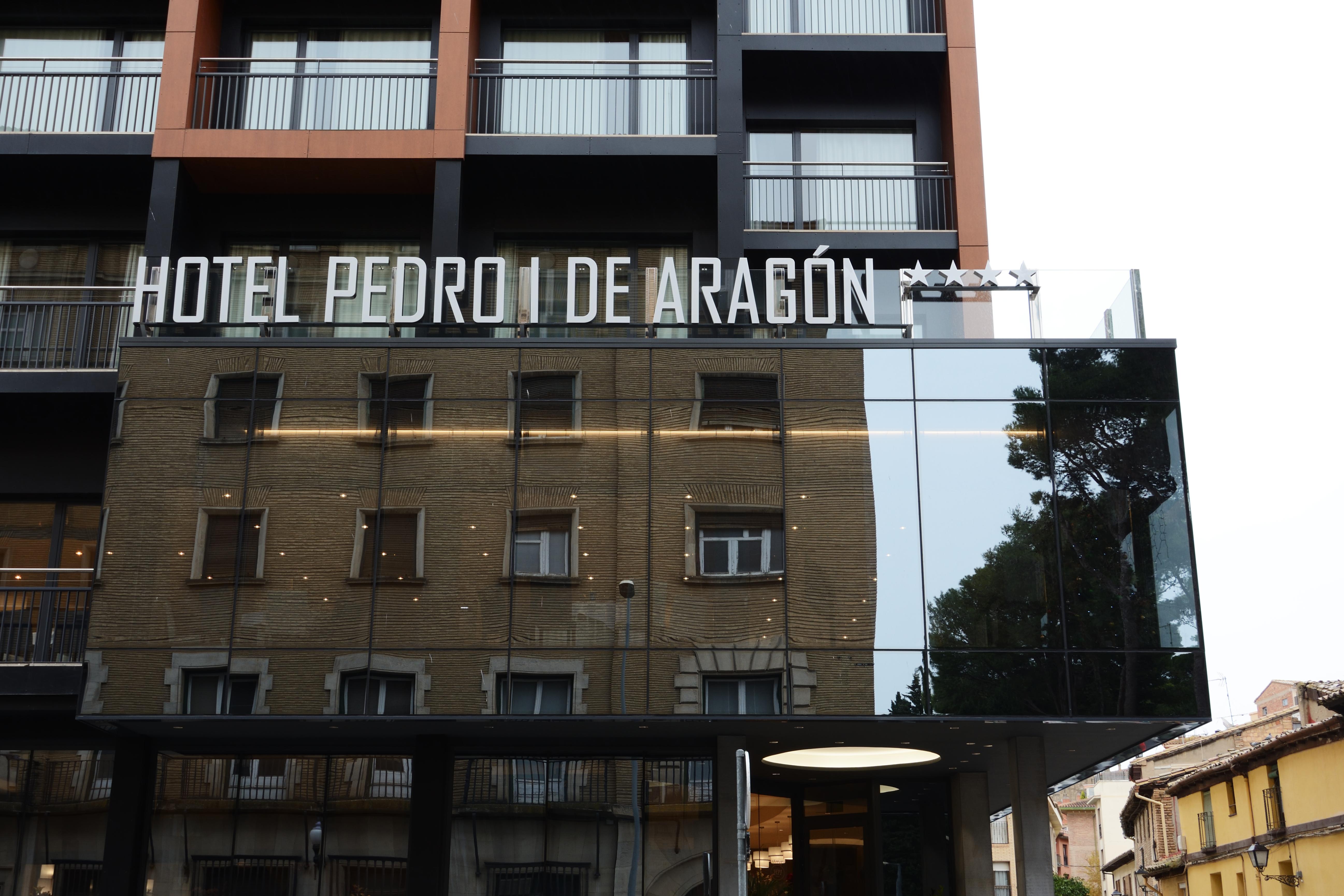 Hotel Pedro I De Aragon 4 Estrellas Superior Huesca Exterior photo